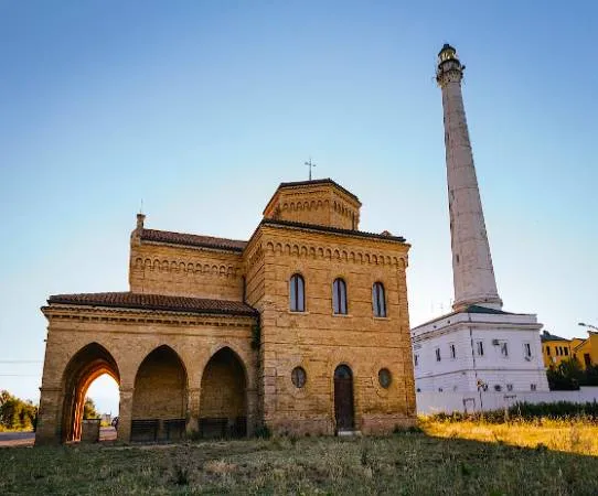 Faro di Punta Penna - Appartamenti Villa Rita a Punta Penna